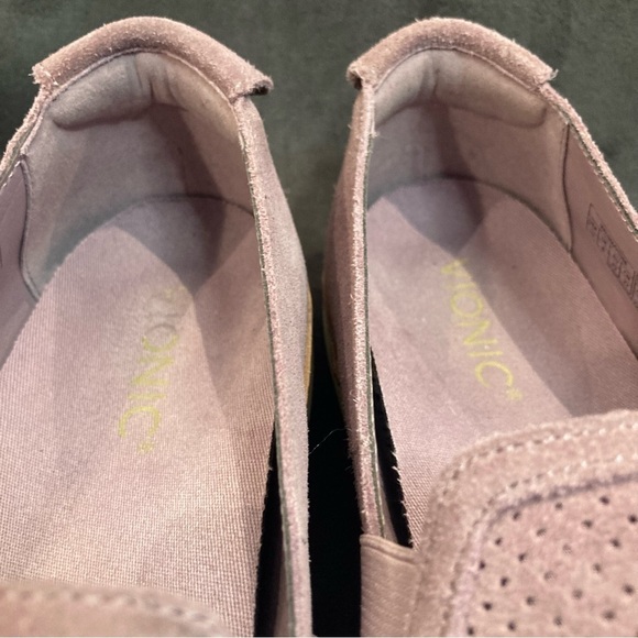 VIONIC Sz 10 Malina Perforated  Toe Cap Rubber Sole Suede Slip On Loafers Flats - Picture 11 of 15